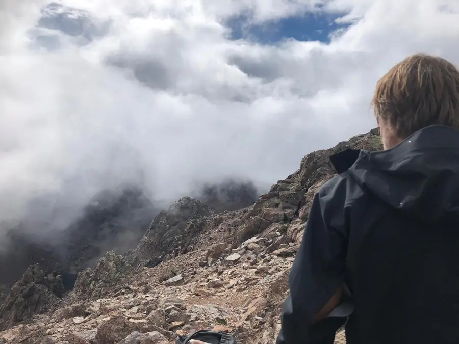 Rotsige kam in het massief van de Monte Cinto op Corsica